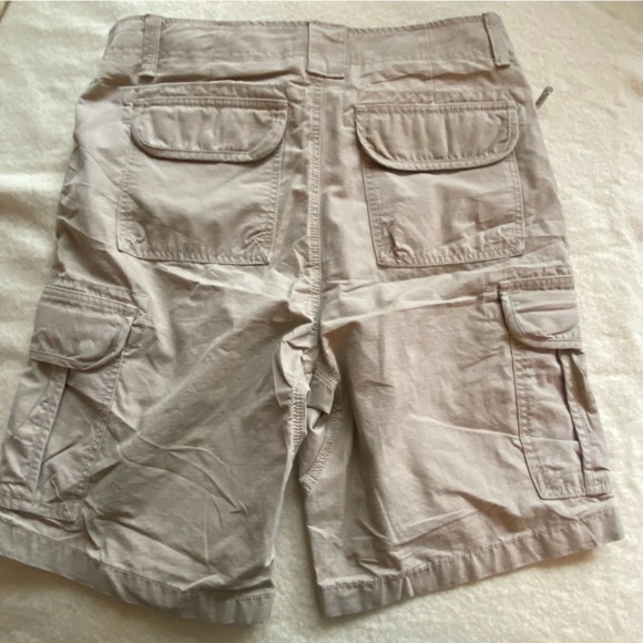 NWT L.LBean Shorts - Picture 5 of 6